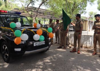 इटावा को आवंटित की गयी 7 स्कोर्पियो कार एवं 02 मोटर साइकिल