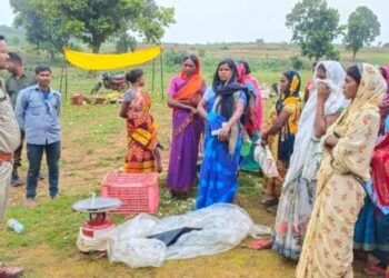 नशे के सेवन से बचने के लिए थाना प्रभारी विजय प्रताप सिंह ने दी समझाइस…