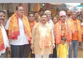 अमरनाथ यात्रियों के जत्थे को पट्टिका व माल्यार्पण कर धूमधाम से रवाना किया