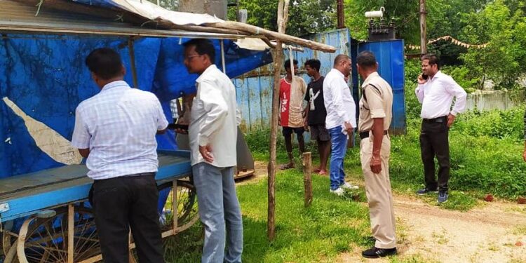 बलरामपुर में अवैध अतिक्रमण पर सख्त कार्रवाई..