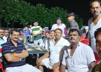 झांसी कामदगिरि सेवा समिति गरौठा की तरफ से सावन मेले के अवसर पर चित्रकूट धाम मेंविशाल भंडारे का आयोजन