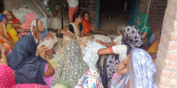 जहरीले कीड़े के काटने से किसान की मौत परिवार मे कोहराम