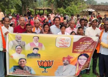 सामरी विधायक उद्देश्वरी पैकरा ने मड़वा में भाजपा सदस्यता अभियान में लिए भाग..