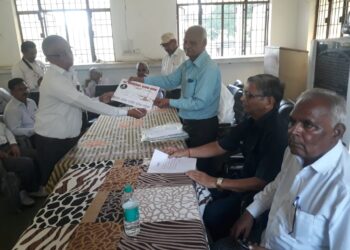 बार एसोसिएशन के नवनिर्वाचित अध्यक्ष,महामंत्री व अन्य पदाधिकारियो ने पद व गोपनीयता की शपथ ली,एल्डर्स कमेटी ने मनोनयन पत्र सौपे