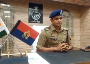रायबरेली – मंगलवार 12 नवंबर 2024 समय शाम 6 बजे एसपी डॉ यशवीर सिंह ने फिर चलाई तबादला