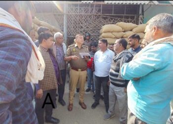 कृषि उत्पादन मंडी समिति परिसर में बदमाशों ने मचाई धमाचौकड़ी, 