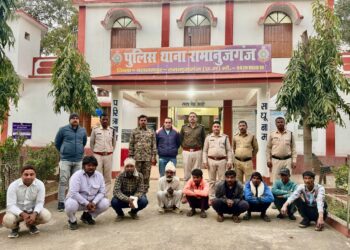 रामानुजगंज पुलिस ने 9 संदिग्धों को किया गिरफ्तार, मालिकों को दी चेतावनी..