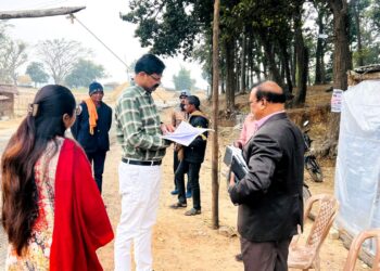 शंकरगढ़: कलेक्टर एवं सीईओ ने किया बादा चेकपोस्ट का निरीक्षण