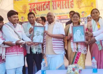 कुसमी: चिक बड़ाइक समाज सामुदायिक भवन का उद्घाटन,