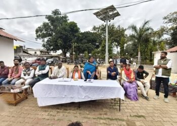 विधायक उद्धेश्वरी पैकरा ने शंकरगढ़ में त्रिस्तरीय पंचायत चुनाव को लेकर राय शुमारी बैठक में लिया हिस्सा..
