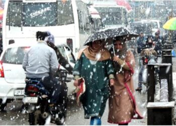کشمیر میں آج شام سے تین دنوں پر محیط برف و باراں کا سلسلہ شروع ہونے کا امکان