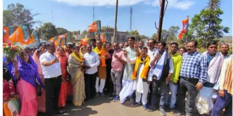 बलरामपुर: शांतिपूर्ण तरीके से संपन्न हुआ जनपद अध्यक्ष और उपाध्यक्ष का निर्वाचन..