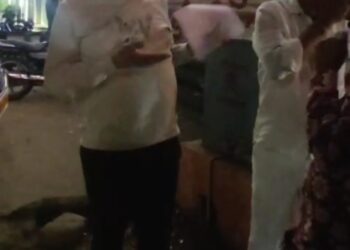 जयपुर में बिक रही 8:00 बजे के बाद शराब भट्टी पर शराब