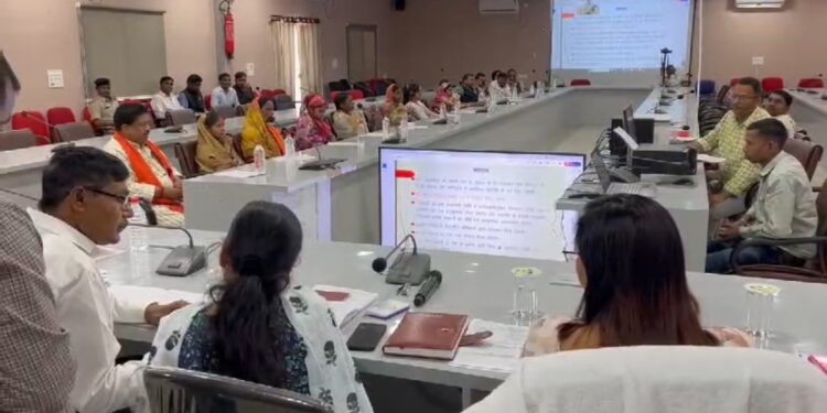 बलरामपुर जिला पंचायत अध्यक्ष और उपाध्यक्ष पद के लिए निर्वाचन प्रक्रिया सम्पन्न।