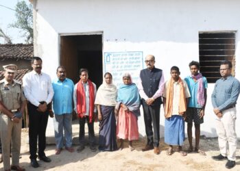राज्यपाल के आगमन से भावुक हुआ परिवार