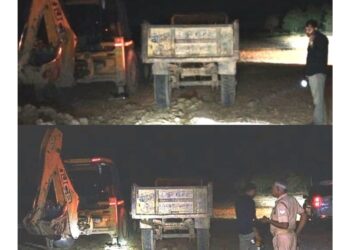 अंधेरे की आड़ लेकर मिट्टी खनन करने वाले खनन माफियाओं पर जिला खनन अधिकारी ने फिर कसा शिकंजा,