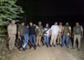 झांसी में फिर गूंजी पुलिस की गोली: इनामी बदमाशों से मुठभेड़, एक घायल, दूसरा गिरफ्तार