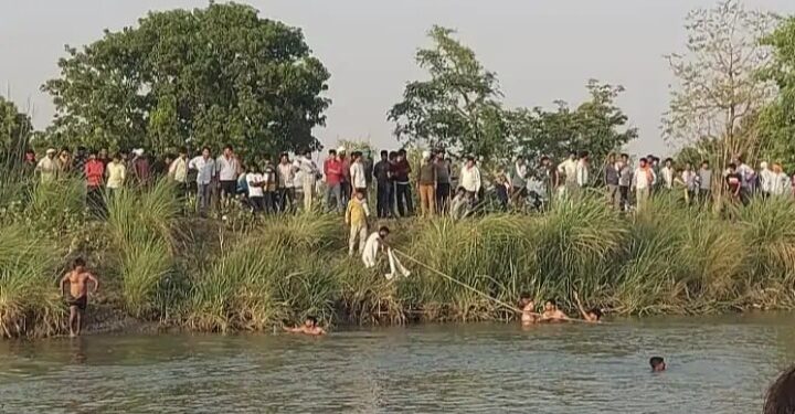 नहर में पूजन सामग्री विसर्जित करने गया युवक डूबा,तीन घंटे बाद मिला शव