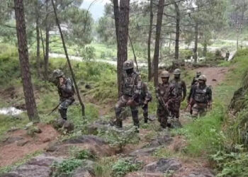 जम्मू-कश्मीर: कठुआ में देखे गए तीन संदिग्ध, सुरक्षा बलों ने चलाया सर्च ऑपरेशन