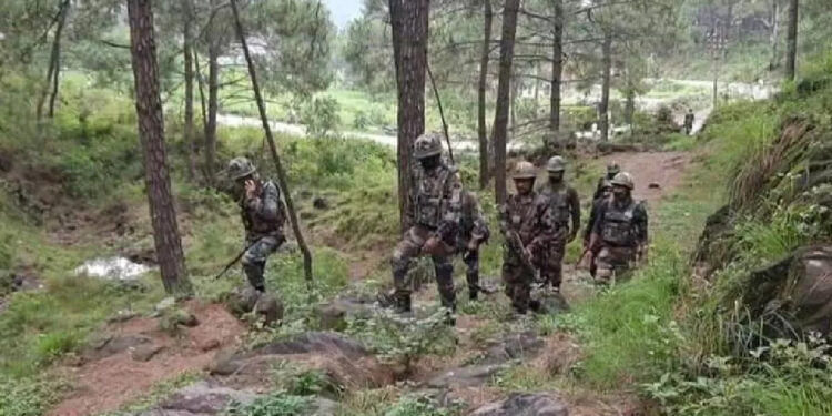 जम्मू-कश्मीर: कठुआ में देखे गए तीन संदिग्ध, सुरक्षा बलों ने चलाया सर्च ऑपरेशन