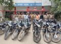 इटावा पुलिस ने मोटरसाइकिल चोर गैंग का किया खुलासा, 15 बाइक बरामद, 4 शातिर गिरफ्तार।