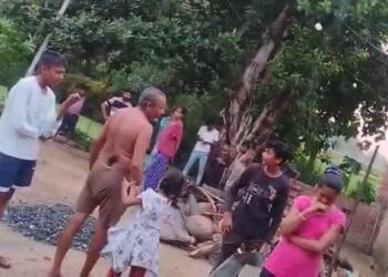इटावा: बकेवर में दबंगई की हदें पार, विधवा महिला को तमंचा दिखाकर धमकाया