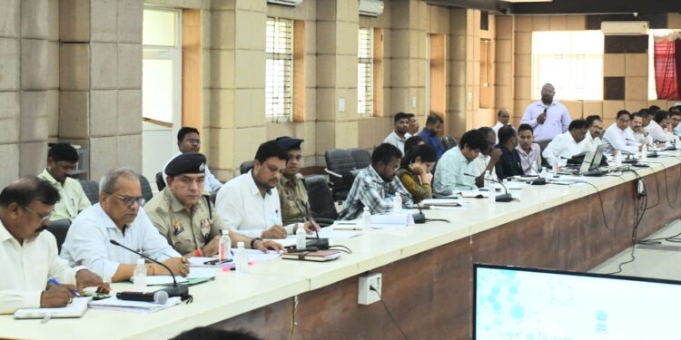 बलरामपुर: सड़क सुरक्षा पर सख्त हुए सांसद, बोले – जनता की जान से नहीं होगा समझौता..