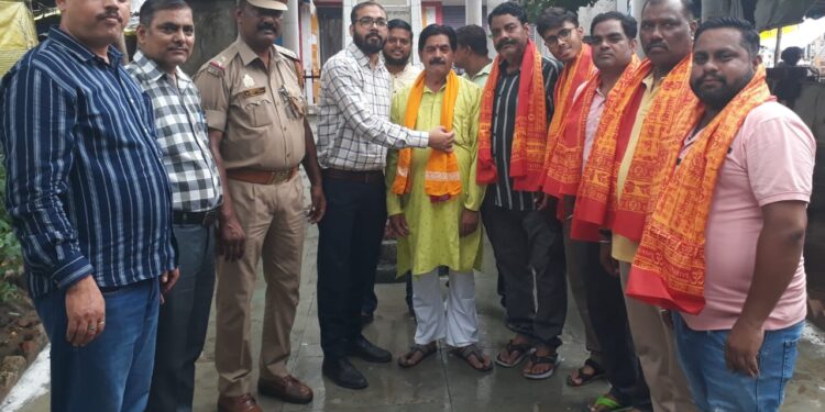 अमरनाथ यात्रा कर सकुशल वापस आए शिवभक्तों का  स्वागत सम्मान किया और पौधरोपण भी कराया