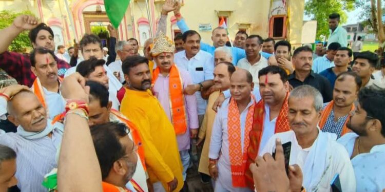 लखना में निकाली गई भव्य तिरंगा यात्रा, देशभक्ति के रंग में रंगा नगर।     