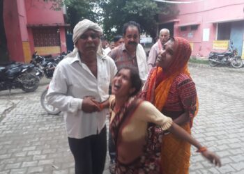तेज रफ्तार बाइक की टक्कर से रिश्तेदारी से आ रहे बाइक चालक की मौत हुई, पीछे मां व फुफेरी बहिन घायल हो गई