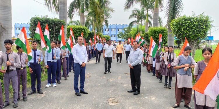 जयोत्री अकादमी में तिरंगा यात्रा प्रतियोगिताएं और देशभक्ति की गूंज