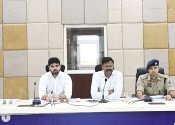 बलरामपुर: नशे,तंबाकू और झोलाछाप डॉक्टरों पर बड़ी सर्जिकल स्ट्राइक,एनसीओआरडी की बैठक में कलेक्टर सख्त..