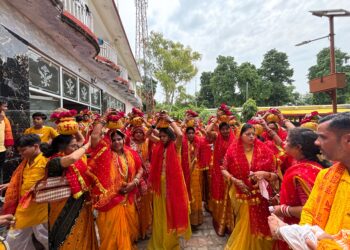 मंगल कलश यात्रा के साथ श्रीमद् भागवत कथा का शुभारंभ