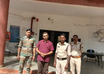 कुसमी: नाबालिक छात्राओं से छेड़छाड़ करने वाला अतिथि शिक्षक गिरफ्तार..