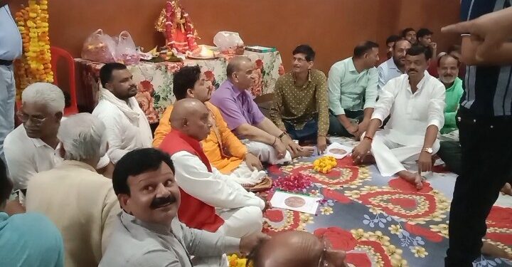 श्री नवदुर्गा पूजा समिति की बैठक में अध्यक्ष संजीव दीक्षित, कोषाध्यक्ष श्याम पोरवाल को चुना गया