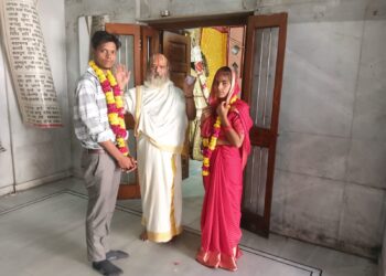 जालौन: प्रेमी युगल ने मंदिर में रचाई शादी, युवती ने लगाए परिजनों पर गंभीर आरोप