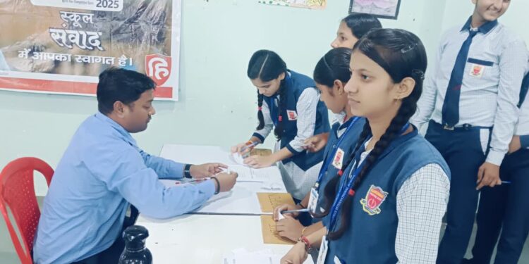 पान कुंवर इंटरनेशनल स्कूल इटावा में छात्र परिषद् चुनाव बड़े ही उत्साह और लोकतांत्रिक माहौल में सम्पन्न