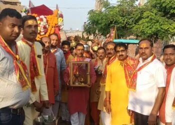 मंगल कलश यात्रा के साथ श्रीनवदुर्गा महोत्सव का शुभारंभ