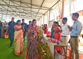 कुसमी: किसान सम्मेलन में शामिल हुई सामरी विधायक उद्धेश्वरी पैकरा..