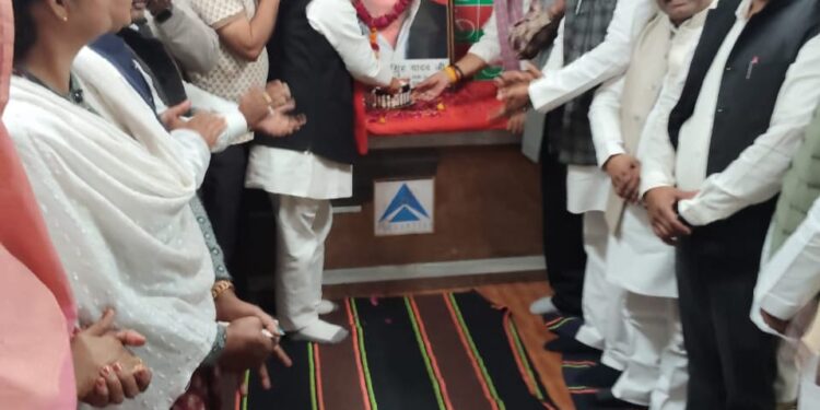 सपा कार्यालय पर मुलायम सिंह यादव की जयंती मनाई गई