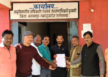 कुसमी: मुख्य मार्ग पर भारी वाहनों के प्रतिबंध की मांग को लेकर सर्व समाज समिति ने अनुविभागीय अधिकारी को सौंपा ज्ञापन…