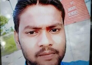 ट्रेन की चपेट में आने से युवक की कटकर मौत,डीएफसी रेलवे ट्रैक पर शव मिला