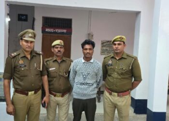 पुलिस सेवानिवृत्त कर्मचारी के खाते से धोखाधड़ी करने वाले 1अभियुक्त को किया गिरफ्तार
