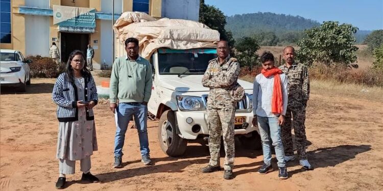 कोरंधा बैरियर पर बड़ी कार्रवाई: 55 बोरी अवैध धान के साथ पिकअप जब्त, तस्करों की कोशिश नाकाम..
