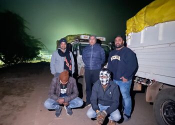 सामरी: अवैध धान से लदे दो पिकअप जब्त,123 बोरी पकड़ी गई..