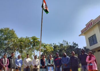कुसमी: 140वें स्थापना दिवस पर गूंजा संविधान–लोकतंत्र बचाने का संकल्प, हरीश मिश्रा के नेतृत्व में कांग्रेसजनों ने भरी हुंकार..