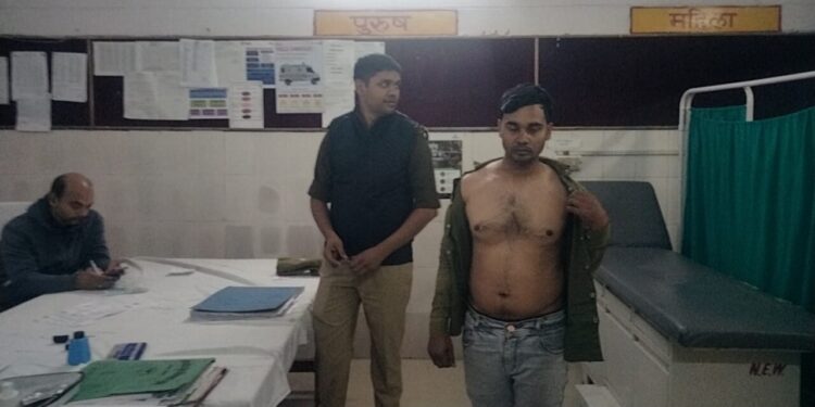 पैसे वापसी की मांग पर परिवारिक सदस्यों ने की मारपीट
