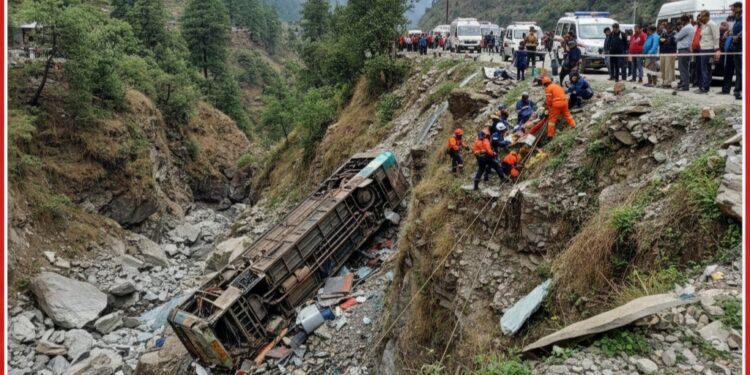 अल्मोड़ा में बड़ा हादसा