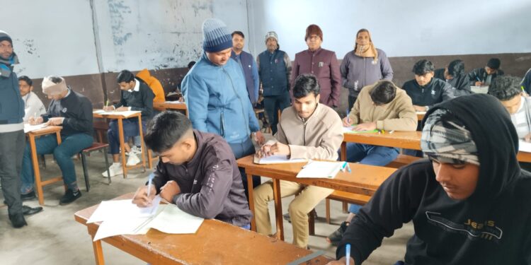 बकेवर: बाबूराम सरस्वती ज्ञान मंदिर इंटर कॉलेज में प्री-बोर्ड परीक्षाएं शांतिपूर्ण ढंग से संपन्न