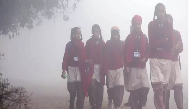 बलरामपुर: ठंड व शीतलहर के कारण प्राथमिक स्कूलों में दो दिन का अवकाश